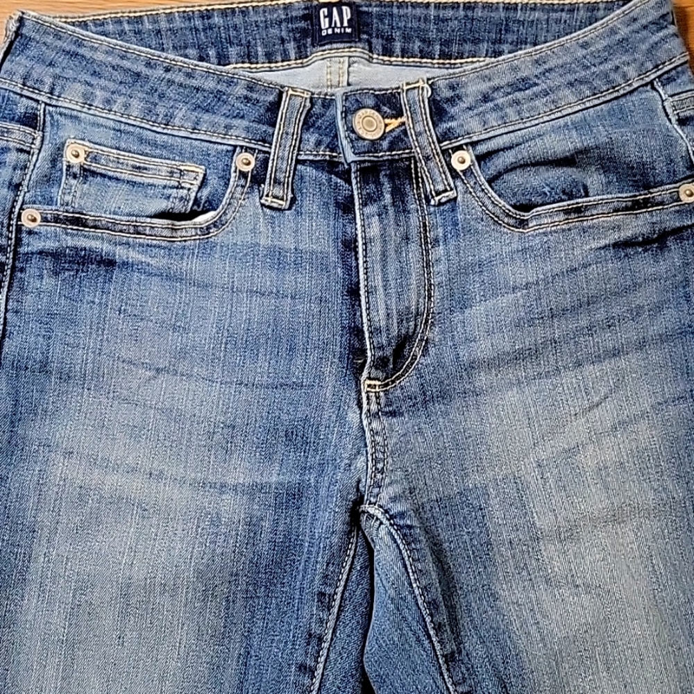 🌸 Gap Jeans 26 R